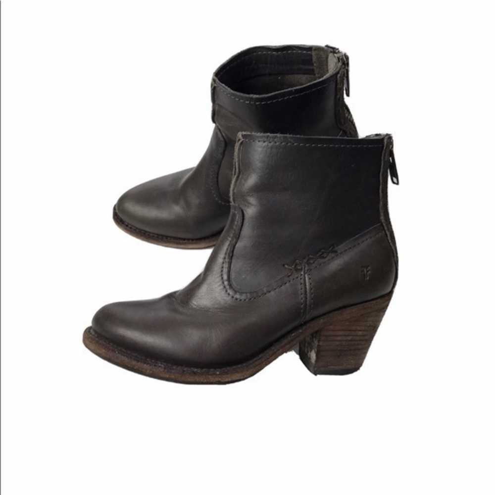 Frye Leslie Artisan Short Bootie women’s size 6.5